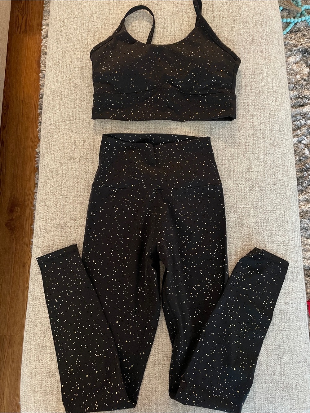 Born Primitive Black & Gold Sports Bra (M) Leggings (S) - like new